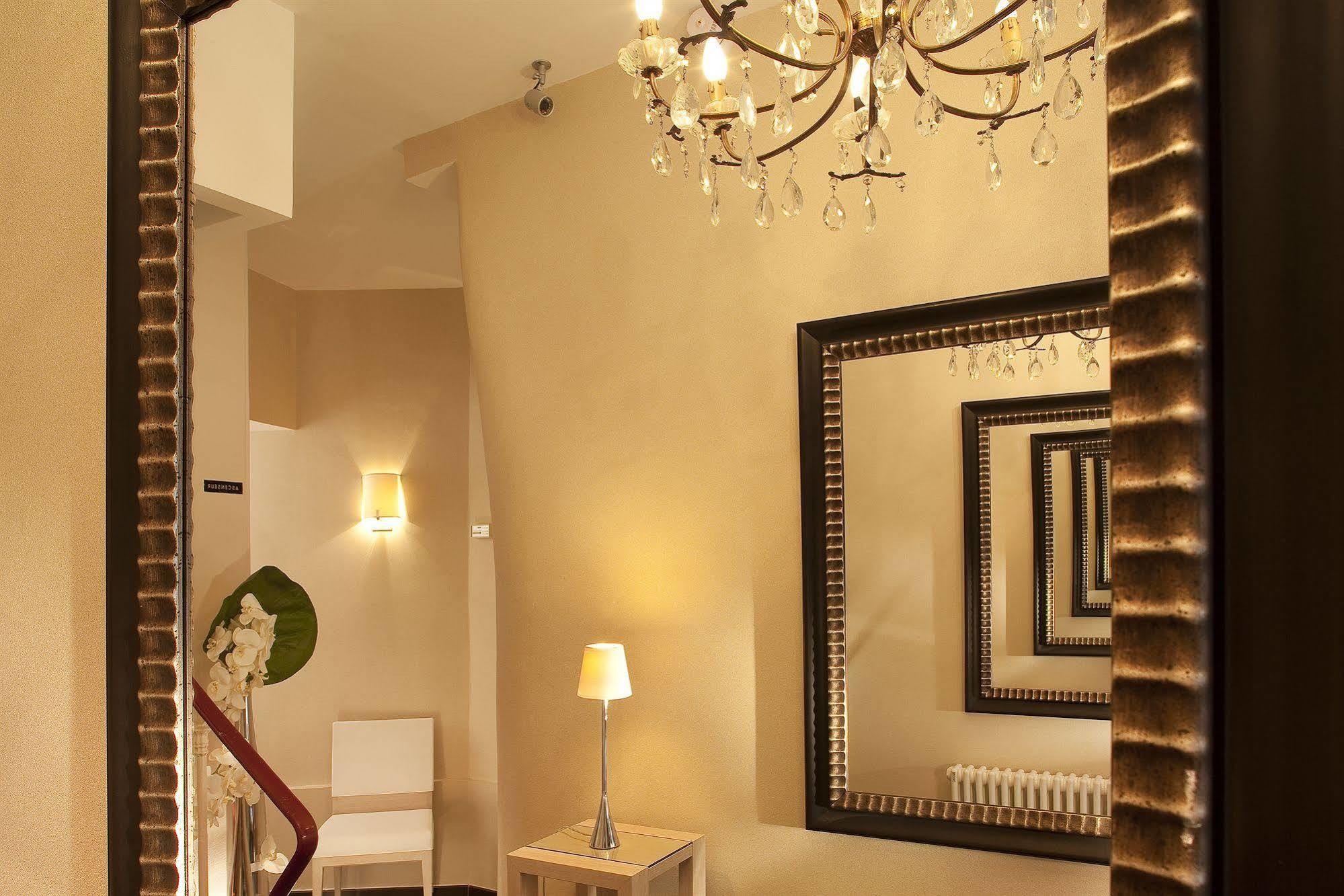 פריז Hotel Du Savoir מראה חיצוני תמונה